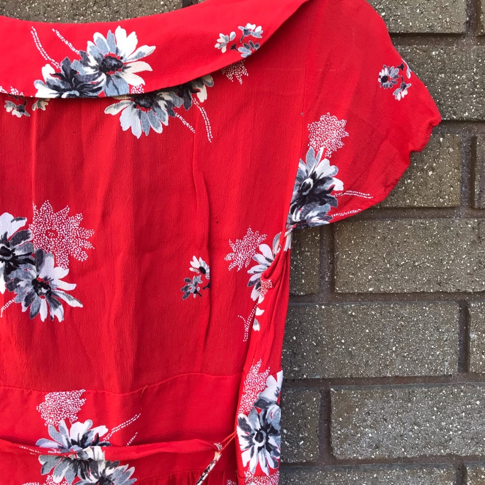 American Eagle Floral Dress - Picture 5 of 5